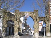 El Arco. Puerta de entrada. Alozaina, Málaga